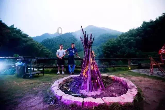废弃诡异房逃离